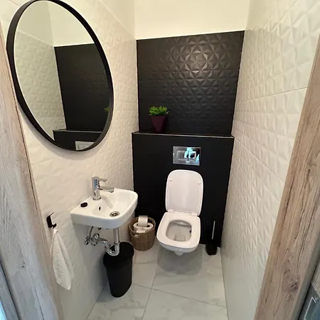 Helikon Terasz Apartamento *