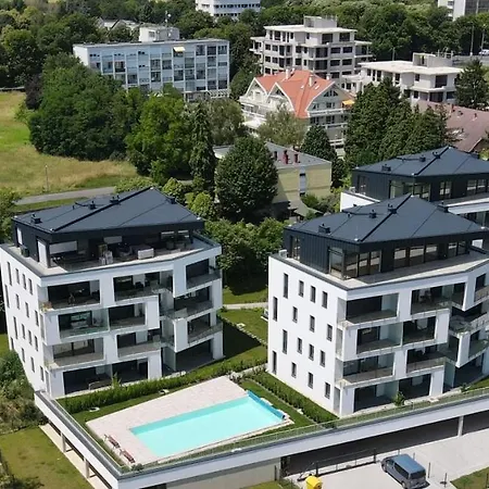 Helikon Terasz Appartement *
