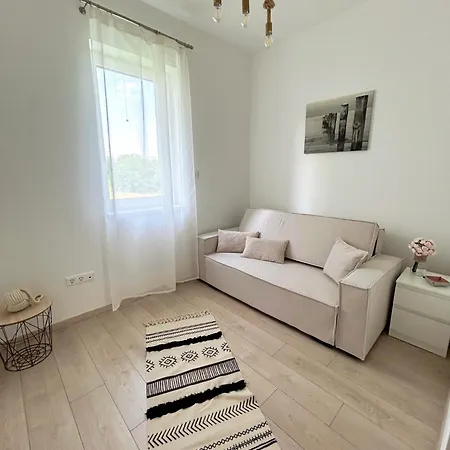Helikon Terasz Apartment *