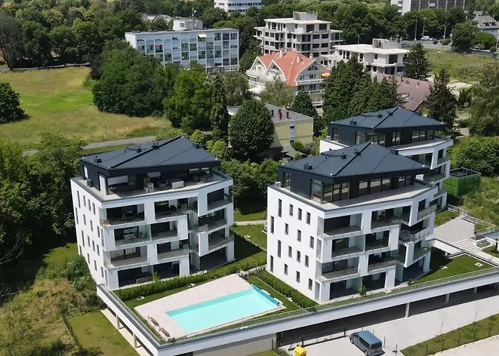 Helikon Terasz Appartement *
